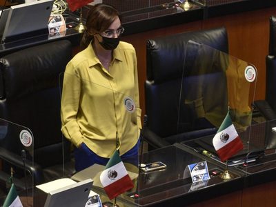 En carta a AMLO, Lilly Téllez rechaza la visita de Díaz-Canel