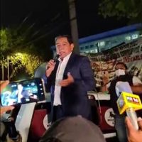 Afuera del INE, Salgado Macedonio amenaza con juicio político a consejeros