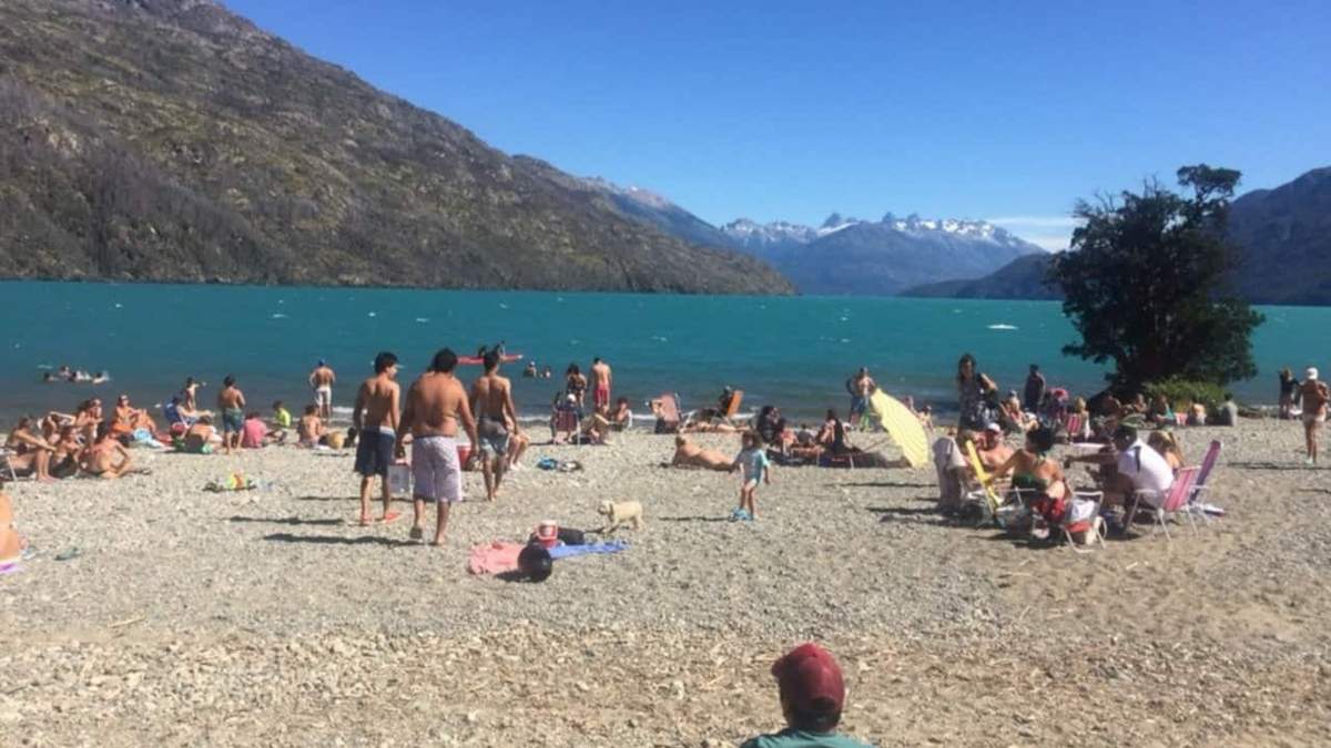 Temporada de verano en Villa La Angostura. Fuente: (Twitter)