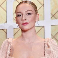La cantan J Balvin y Ozuna: Ester Expósito ya tiene su propia canción y se hizo viral bailándola