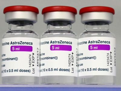 Qué es la Mielitis transversa, el nuevo efecto secundario de la vacuna AstraZeneca
