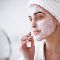 Mascarillas caseras: 5 opciones buenas, bonitas y baratas para cuidar tu piel en casa