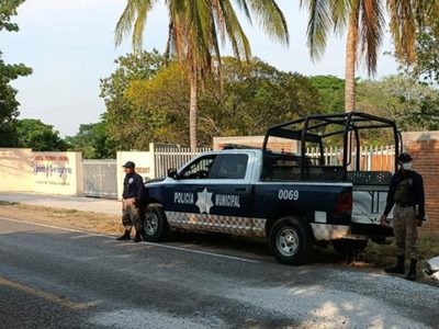 Sujetos matan a un policía estatal y hieren a dos municipales en Ixhuatán, Chiapas