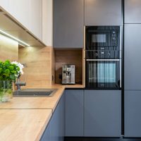 Tu horno no es un armario: lo que dice el Feng Shui sobre guardar cosas adentro