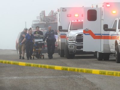 Avión de la Marina se estrella en Galveston, Texas; reportan cinco muertos