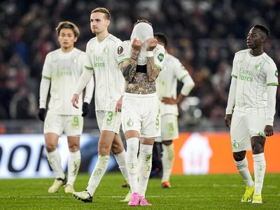 Santiago Giménez anota, pero el Feyenoord cae en penaltis y queda eliminado de la Europa League