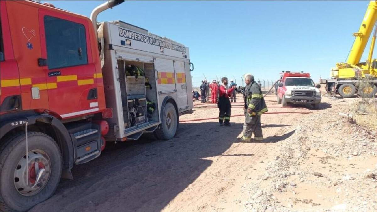 El incendio se desató en un gasoducto del Yacimiento Río Neuquén, en la zona de mesetas. Fuente: (Centenario Digital)