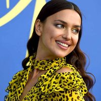 ¡Ángulo de infarto! Irina Shayk cubre lo esencial y estrena el modo verano en Instagram