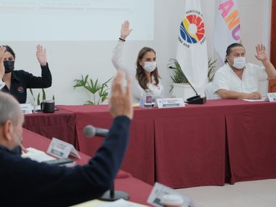 Dan licencia a María Elena Lezama; va por la gubernatura de Quintana Roo