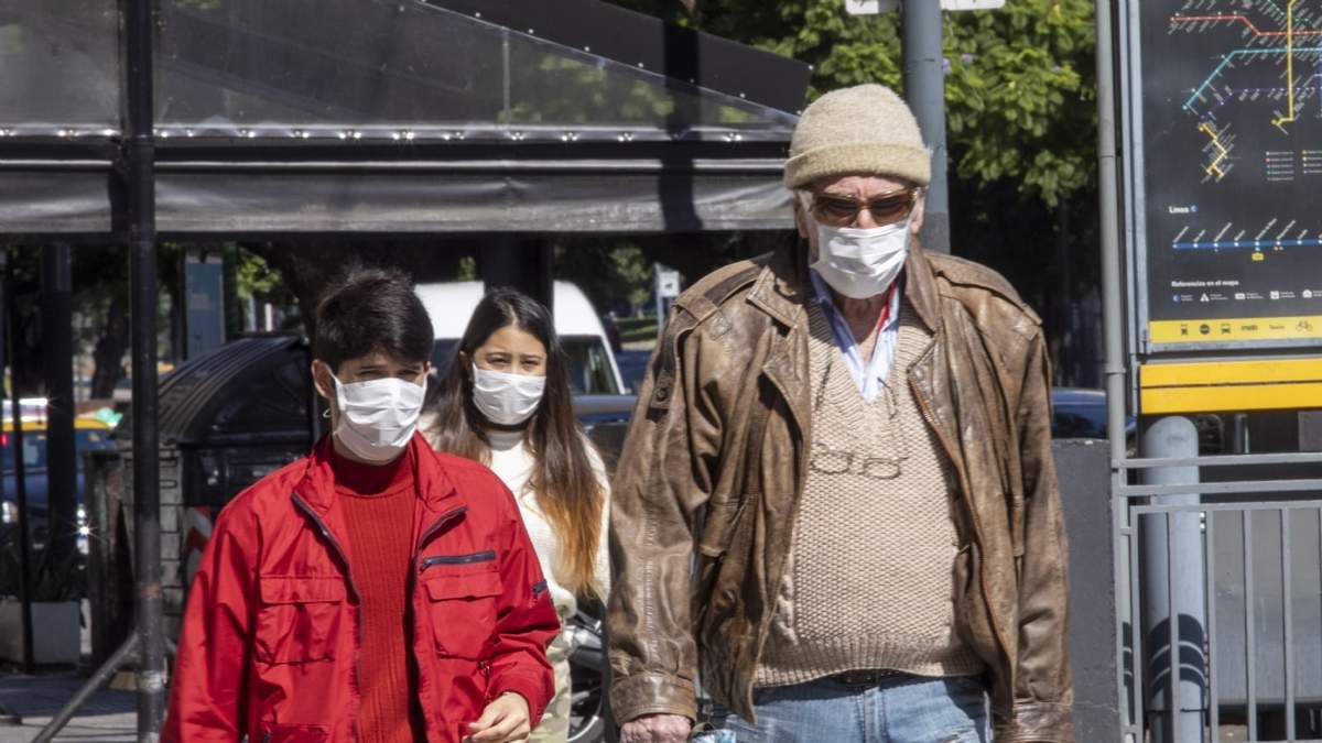 El Gobierno implementó reaperturas por el descenso de los casos de coronavirus. Fuente: (Twitter)