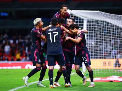 México vence 1-0 a Panamá y queda en tercer lugar en la tabla del octagonal de Concacaf