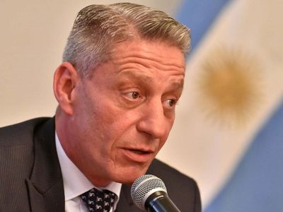 Arcioni reconoció la “predisposición” de los gremios