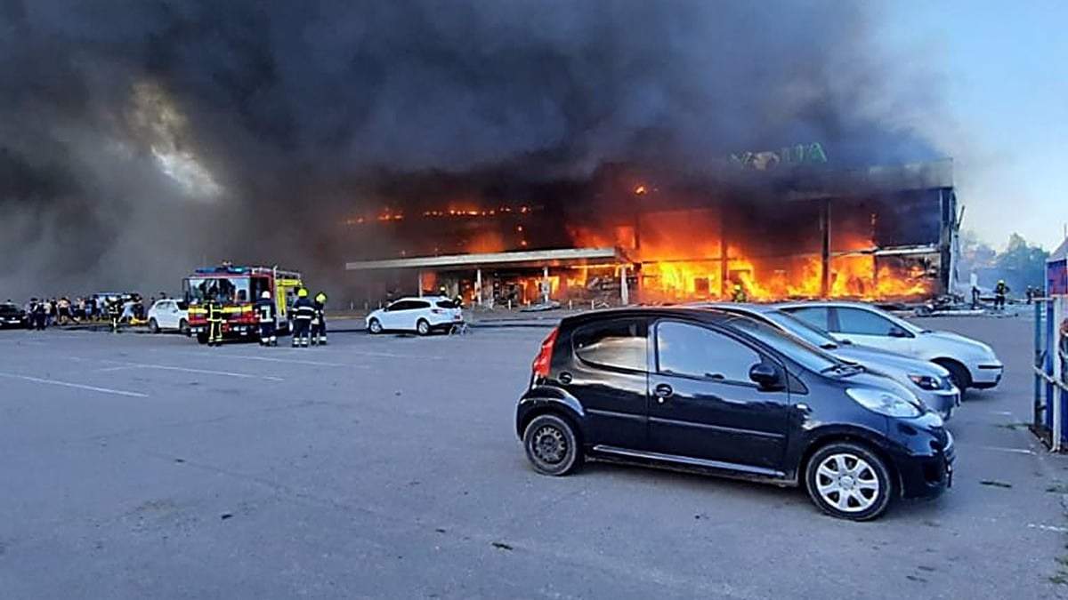 Centro comercial en la ciudad de Kremenchuk