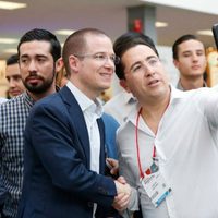 Anaya dice respetar postura de AMLO de 'pactar con el PRI, de perdonar a Peña”