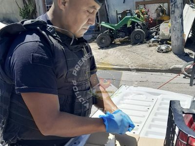 Increible reacción tras caerse de la bicicleta por esquivar un perro