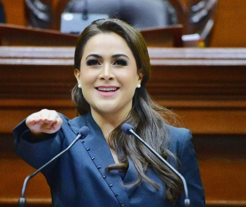 Tere Jiménez rindió protesta como gobernadora de Aguascalientes