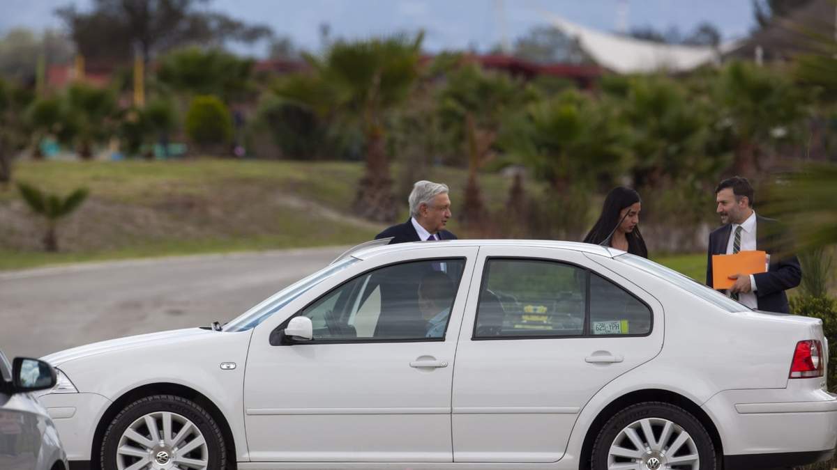 López Obrador de gira por Iztapalapa