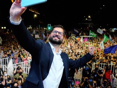 Se desploma la Bolsa de Valores de Chile tras el triunfo de Gabriel Boric