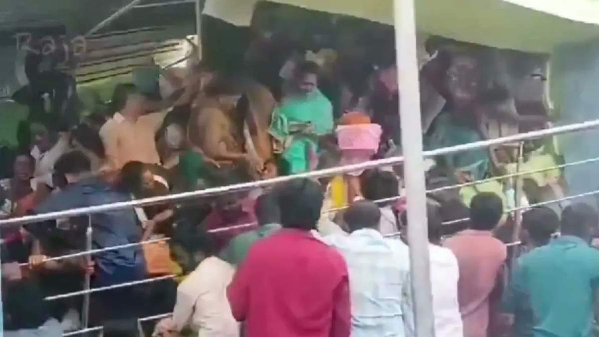 Nueve muertos y decenas de heridos en una avalancha humana en un templo hindú en el sur de la India
