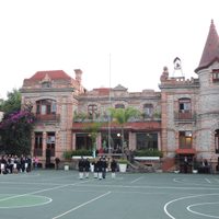 Niño de seis años murió ahogado en el Colegio Williams; familia acusa negligencia y exige justicia