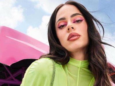 Tini Stoessel da cátedra de moda con su variada colección de microbikinis