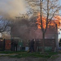 Grave incendio en San Martín de los Andes: tras una ardua tarea, lograron apagar las llamas