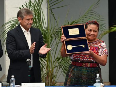 Rigoberta Menchú exige detener la violencia contra las mujeres