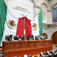 Legislatura mexiquense autoriza subsidio a tenencia en 2019, pero sube refrendo de placas