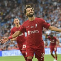 Irrumpen casa de Mohamed Salah y se roban dinero, artículos y hasta uno de sus premios