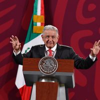 AMLO describe a su "corcholata" para presidir la SCJN