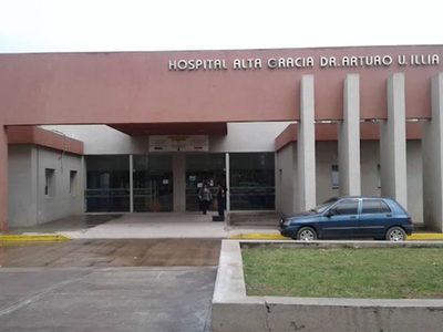 Tragedia en Córdoba: una mujer de 81 años se atragantó en la cena navideña y murió
