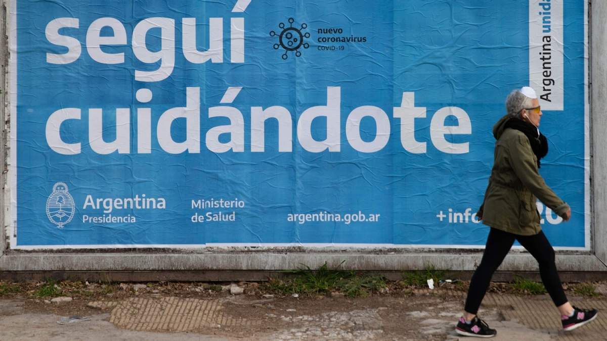 Los casos de coronavirus siguen con la tendencia a la baja. Fuente: (Twitter)