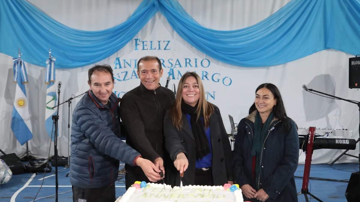 Omar Gutiérrez, gobernador de Neuquén, en Manzano Amargo. Fuente: (Twitter)