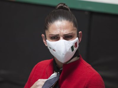"Son estímulo económico al rendimiento deportivo, no es una manutención": Guevara