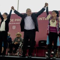 Brugada promete jubilaciones con herencia de plazas, aumento salarial y justicia laboral al SUTGCDMX