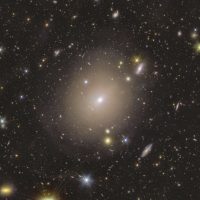 Telescopio espacial Euclid detecta anillo de luz alrededor de galaxia