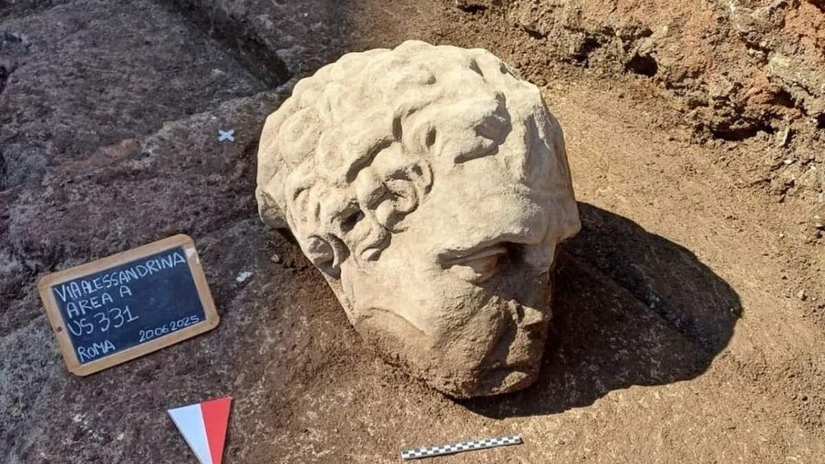 Fue encontrada en el Foro de Trajano