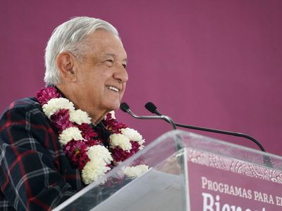 AMLO reitera su compromiso de inaugurar “El Insurgente”