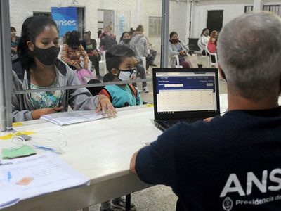 Bono de fin de año: cuánto será el beneficio que recibirán los trabajadores estatales