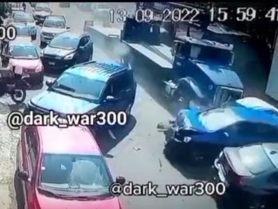 Captan cómo un tráiler embiste a 5 autos en Santa Fe; hay 3 heridos (Video)