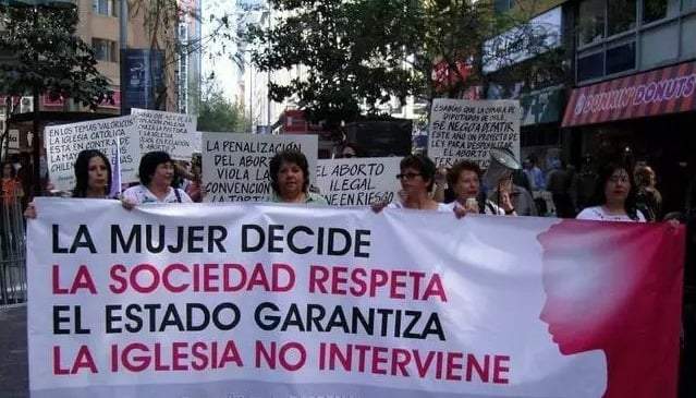 En el conversatorio “Aborto y Justicia”, impartido en El Colegio de México, la ministra indicó que el derecho a abortar no puede ser cuestionado por medio del derecho penal