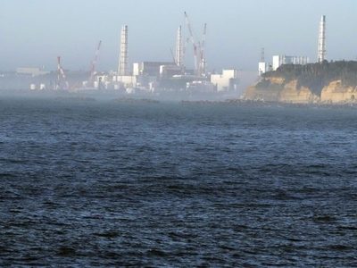 China veta el pescado de Japón al comenzar la descarga de agua radiactiva de Fukushima en el océano