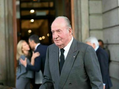 Acorralan al rey Juan Carlos I: el Gobierno podría estar cubriendo sus gastos en Abu Dabi