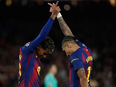 Raphinha marca doblete en la victoria del Barcelona 2-0 ante el Osasuna