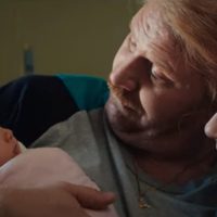 “Una familia extraordinaria”: hija y jefa del hogar (tráiler)