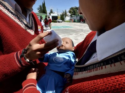Save the Children pide a Sheinbaum eliminar “condiciones de violencia” contra niñas y adolescentes