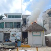 Explosión en el restaurante Kool Beach, de Playa del Carmen; hay 2 muertos y 21 heridos