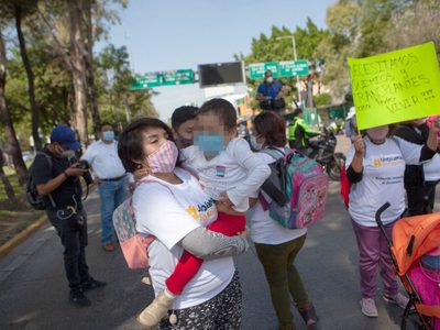 Por desvíos y omisiones, padres de niños con cáncer se amparan y denuncian al Ejecutivo