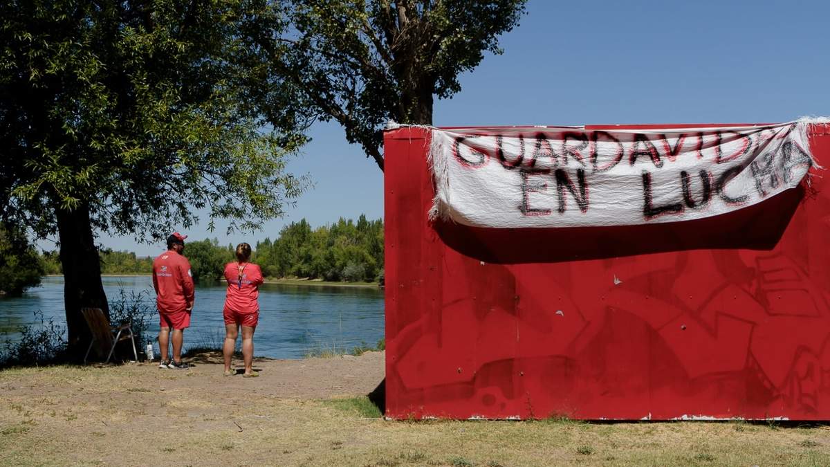 Guardavidas reclaman una recomposición salarial. Fuente: (Emiliano Ortiz)