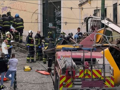 Descarriló un funicular turístico en Lisboa y hay más de 15 muertos